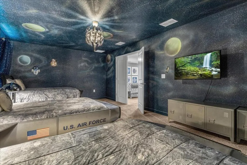 8 Bedroom- 5 Bathroom Storey 2862 Bd Holiday home Kissimmee