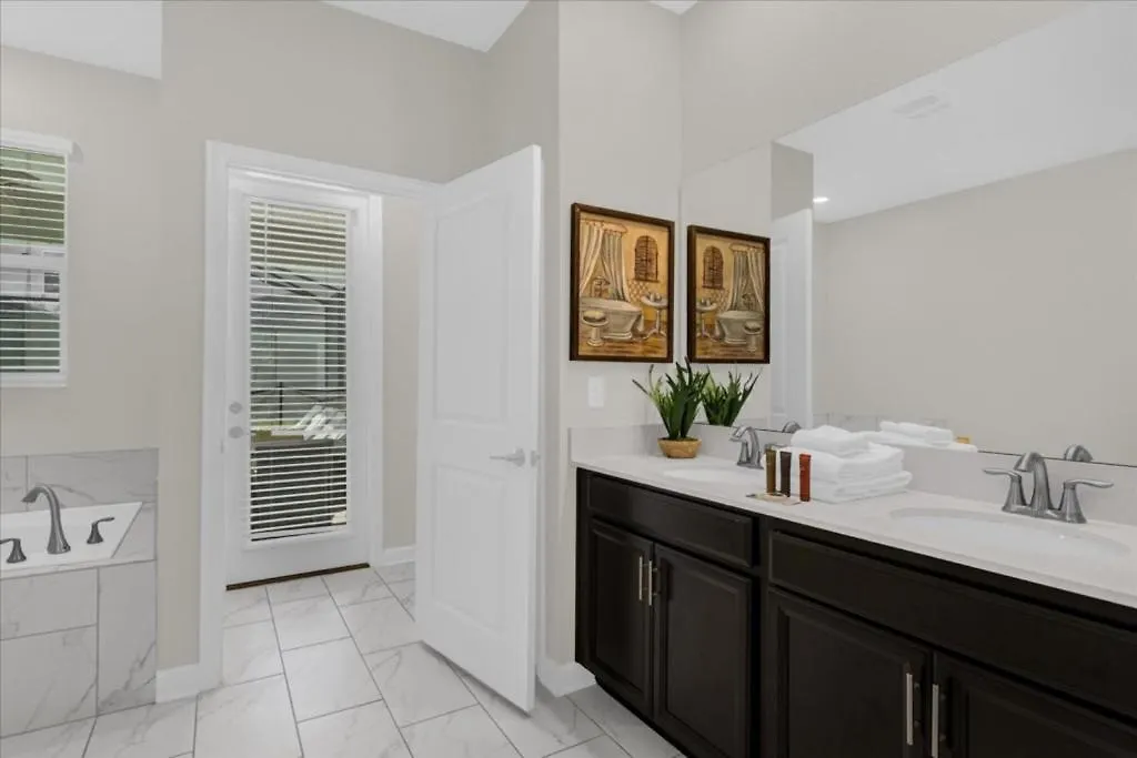 8 Bedroom- 5 Bathroom Storey 2862 Bd * Kissimmee