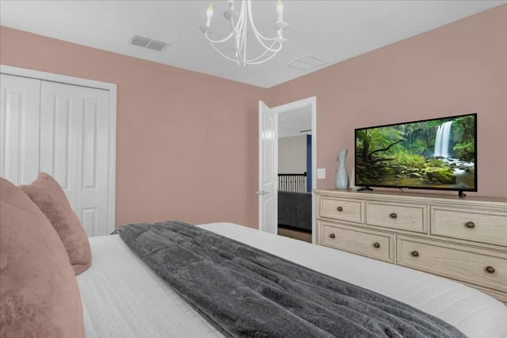 8 Bedroom- 5 Bathroom Storey 2862 Bd Kissimmee