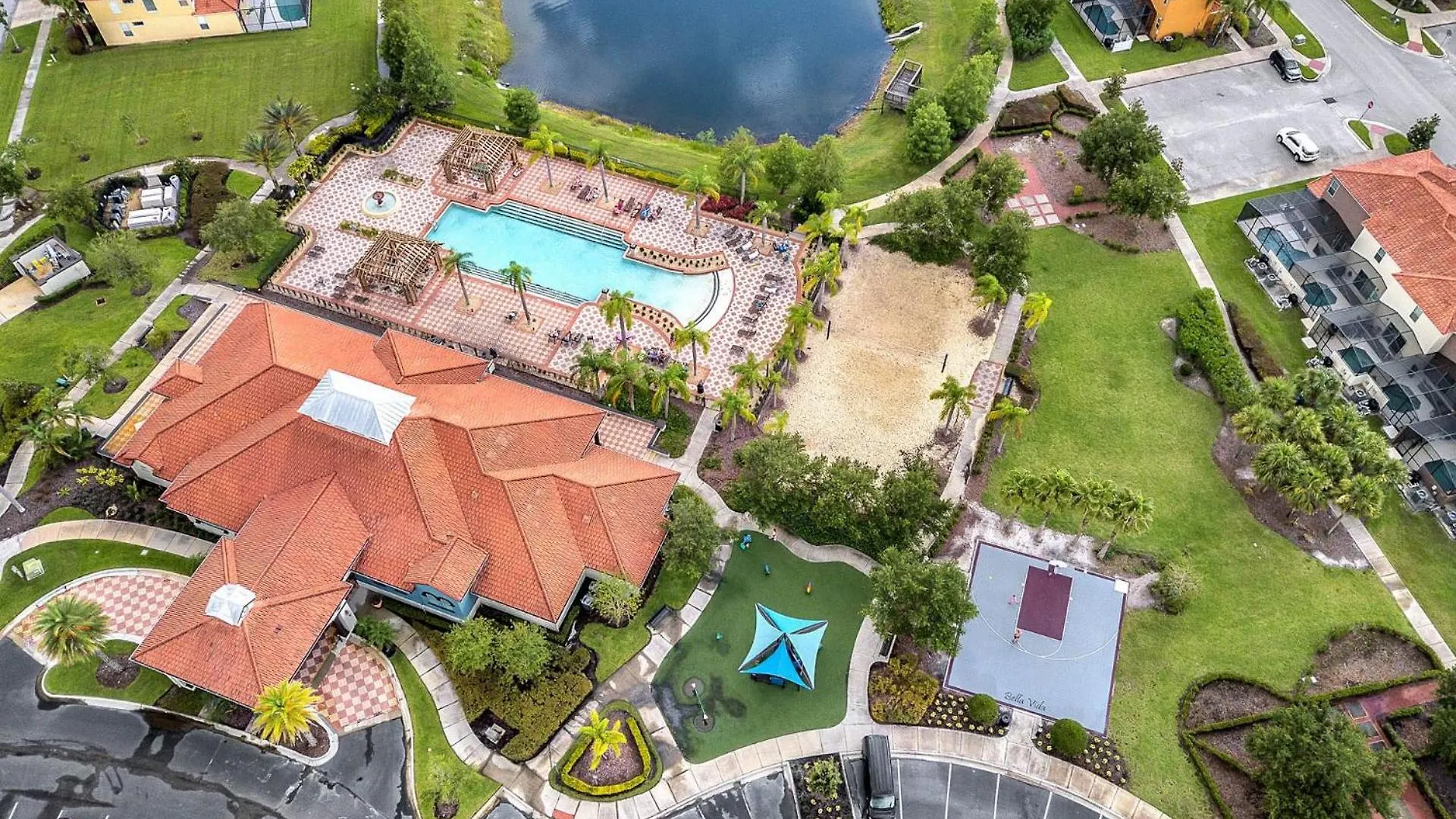4 Bedrooms - 4 Bathrooms - Bella Vida 440 Lf