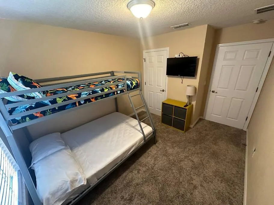 10 Min From 3 Bedrooms Holiday home
