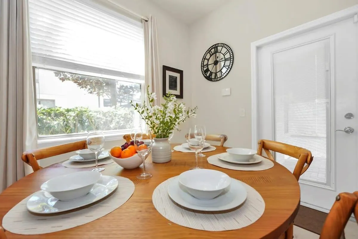 Holiday home Windsor At Westside Corner Unit Next To Amenities *