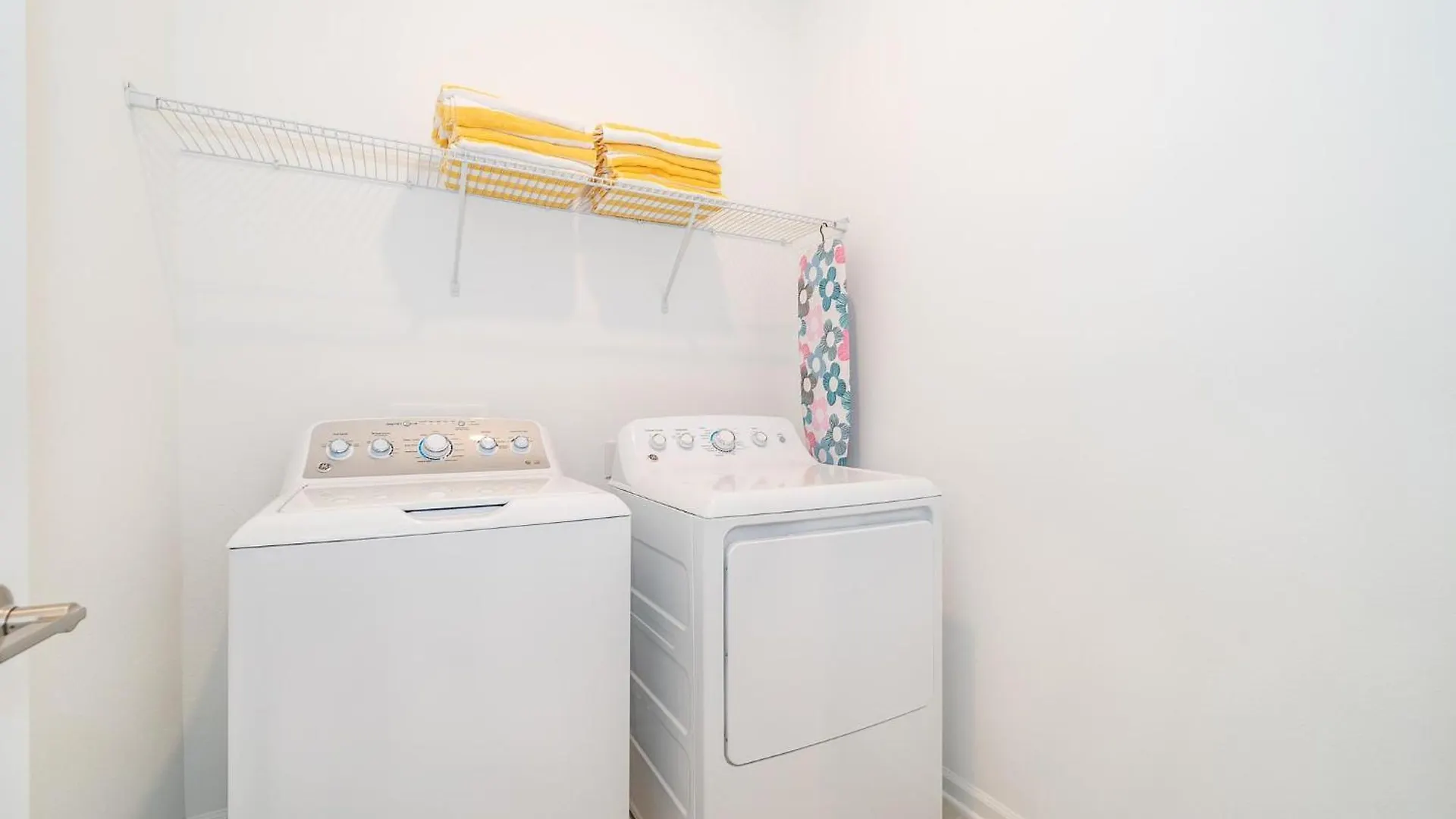 Apartment 979ja 3 Beds/2 Baths