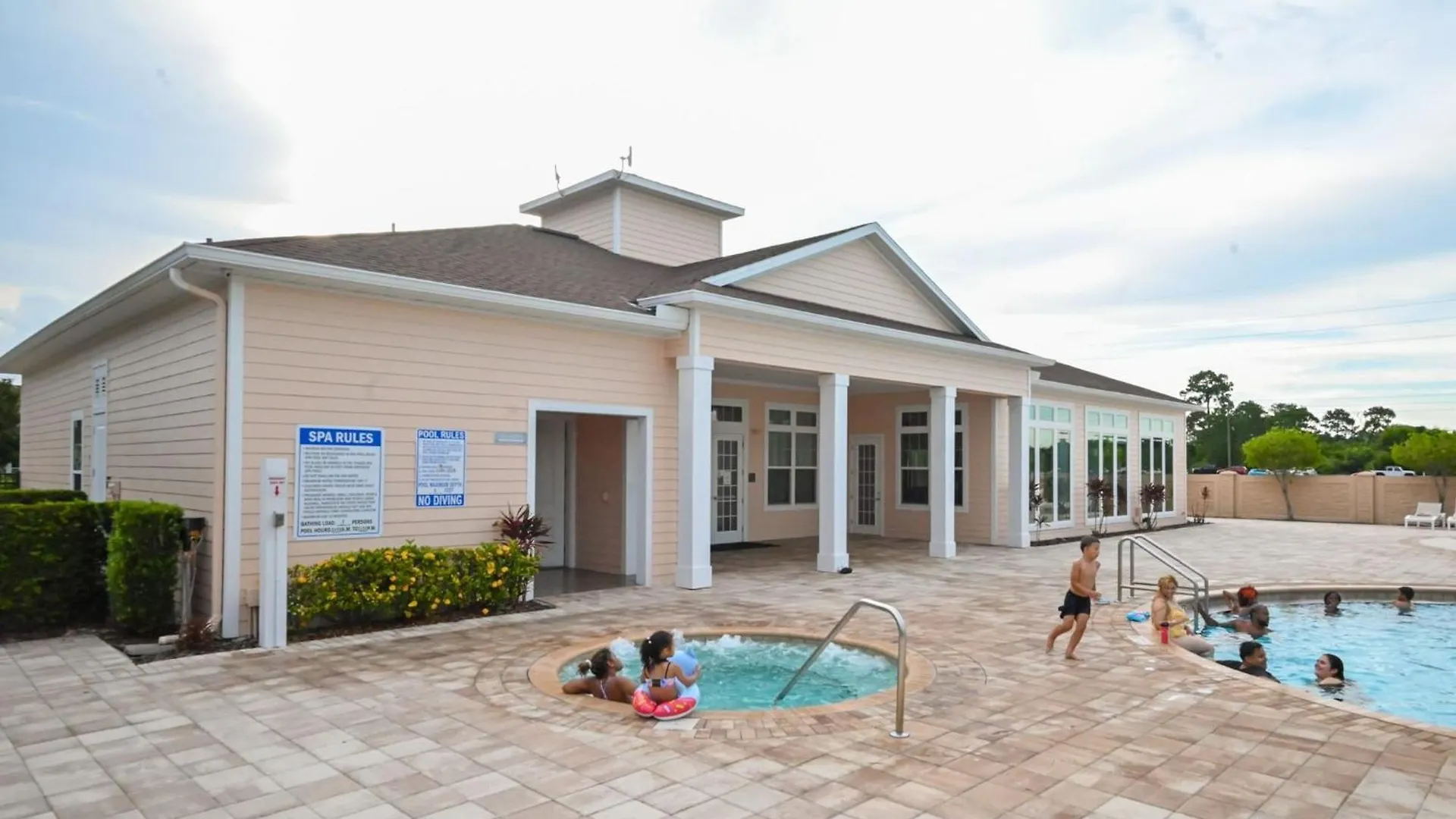 3228 Cozy Townhouse Fl *