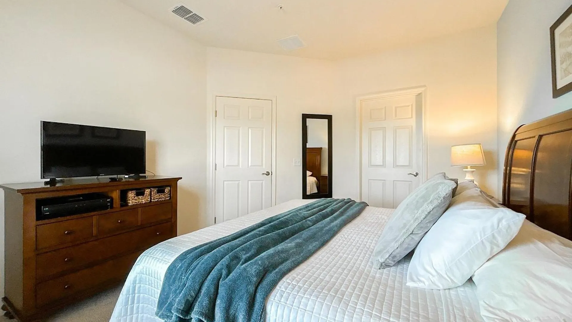 3228 Cozy Townhouse Fl *