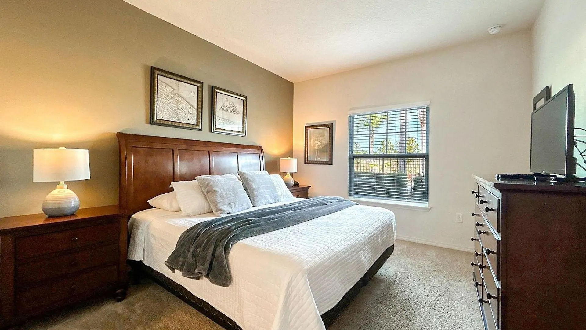 3228 Cozy Townhouse Fl