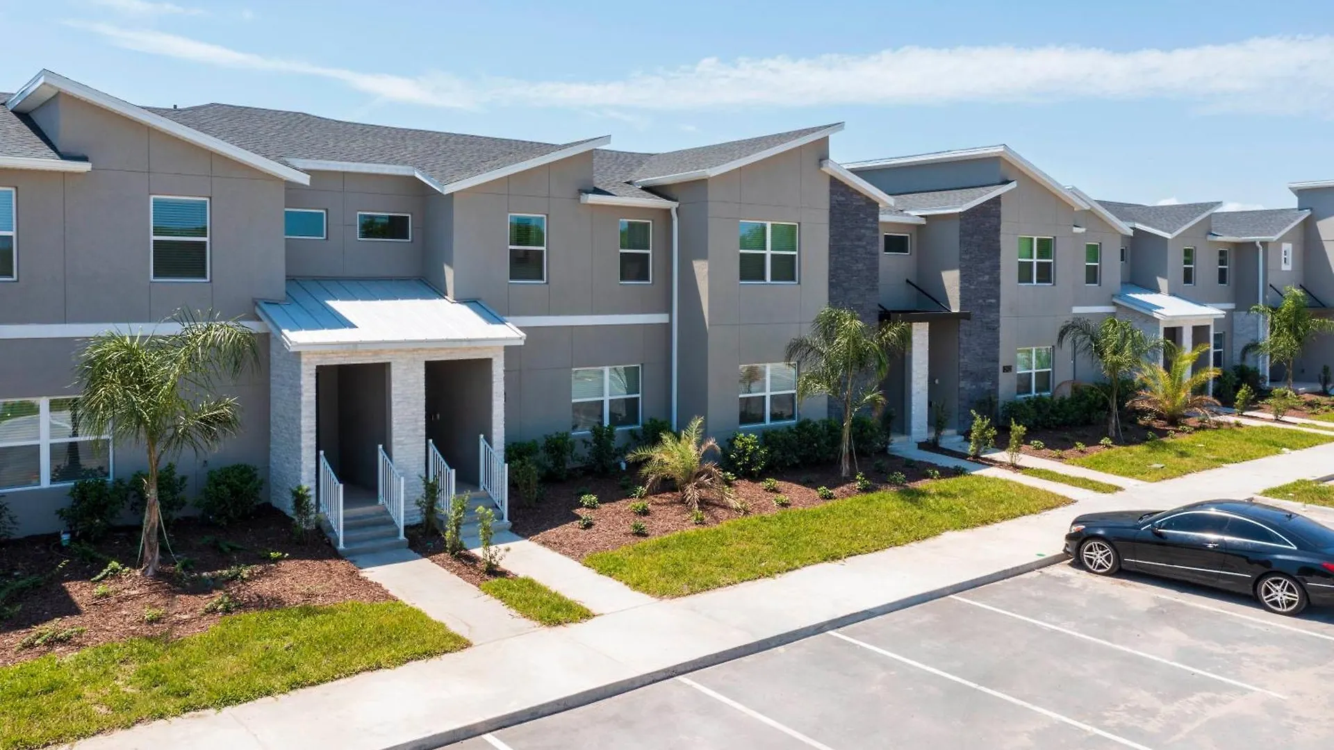 2929 Ss - Delight: 4br Pool Near Parks