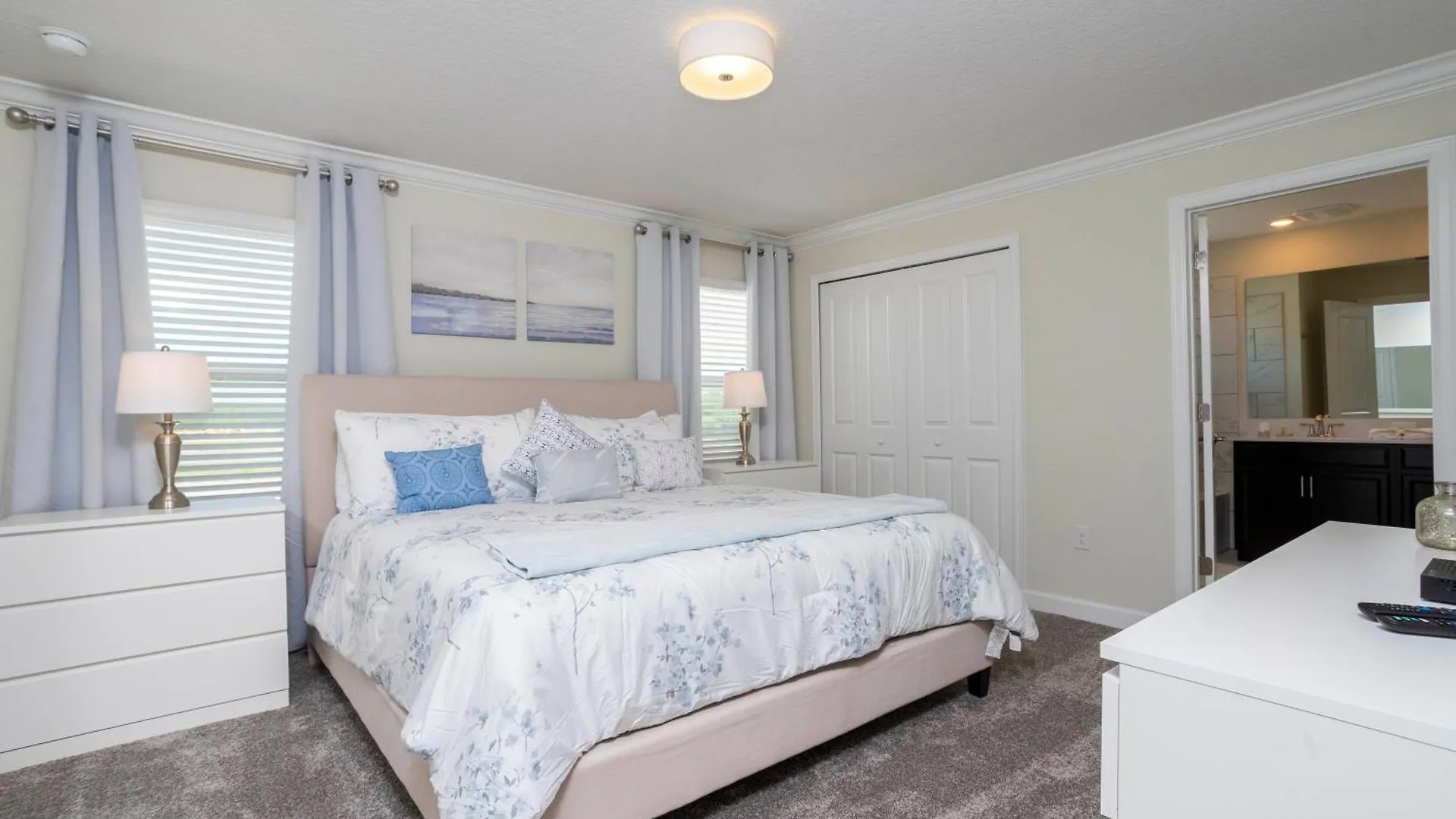2929 Ss - Delight: 4br Pool Near Parks