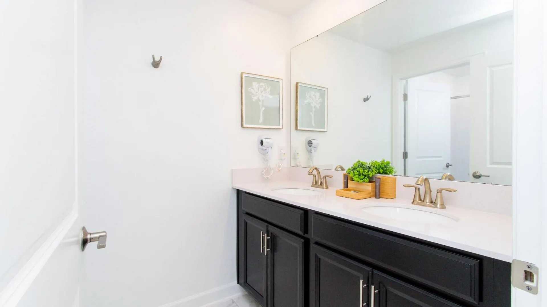1056 Ls - Luxury 4br3ba - Champions Gate Bliss *