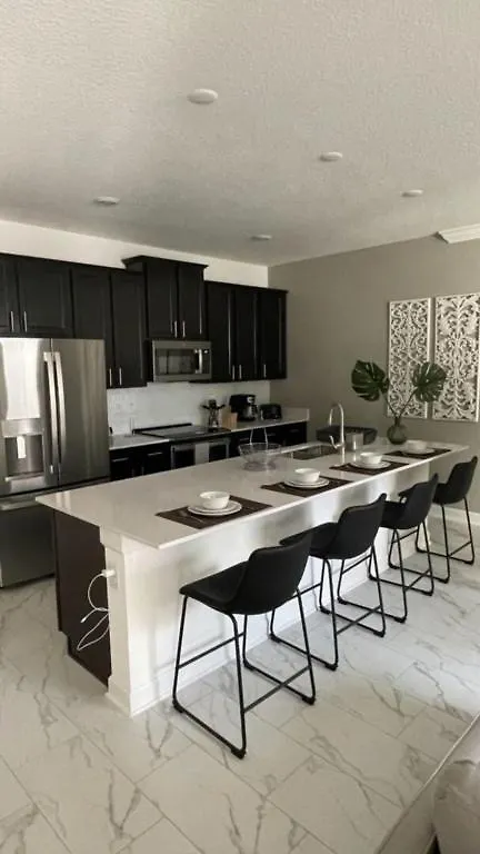Relaxing 4 Bed Town With Splash Pool Townhouse Kissimmee