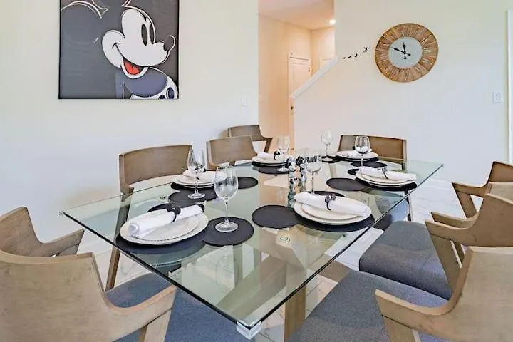Prázdninový dům Beautiful 5 Bed Family With Game