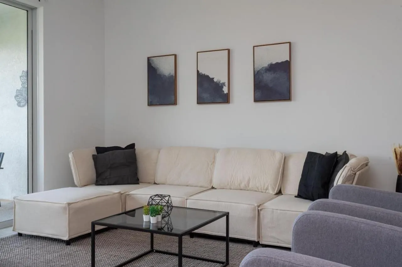 3 Bedroom 2.5 Ba Sleeps 10 Chg104 Villa *