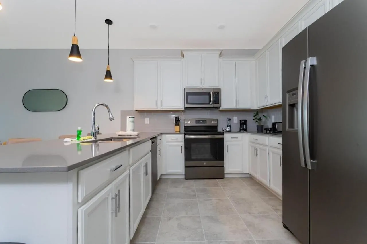 3 Bedroom 2.5 Ba Sleeps 10 Chg104 * Kissimmee
