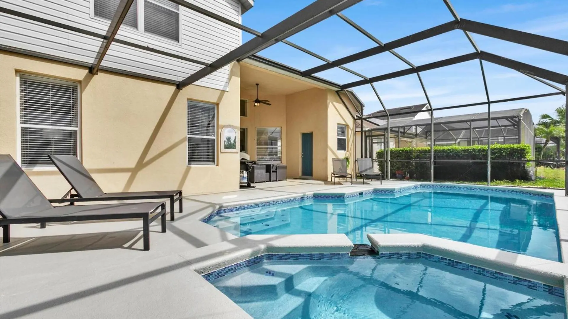 8131 Sun Palm *