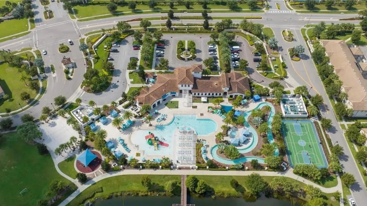 Holiday home Windsor At Westside Corner Unit Next To Amenities *