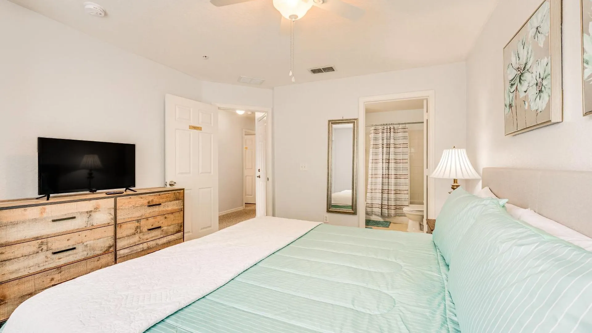 Charming Townhome About 11 Mi To Disney!
