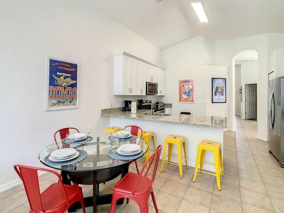H8536 Single Level Pool 5 Bed Near