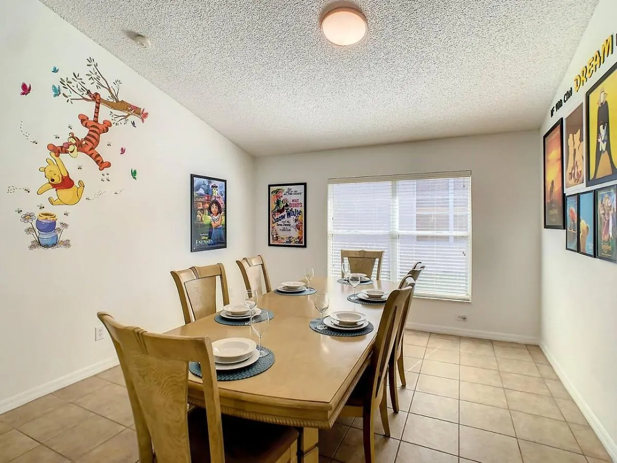 H8536 Single Level Pool 5 Bed Near