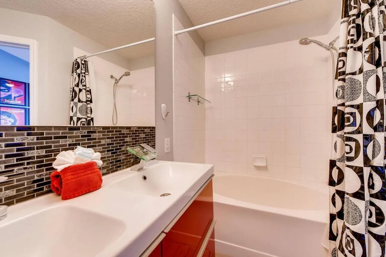T2367 Windsor Palm Pool 3 Miles To