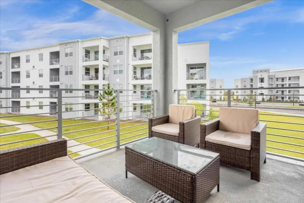 公寓 3 Bedrooms- 2 Bathrooms- Storey 3120-208 Pc