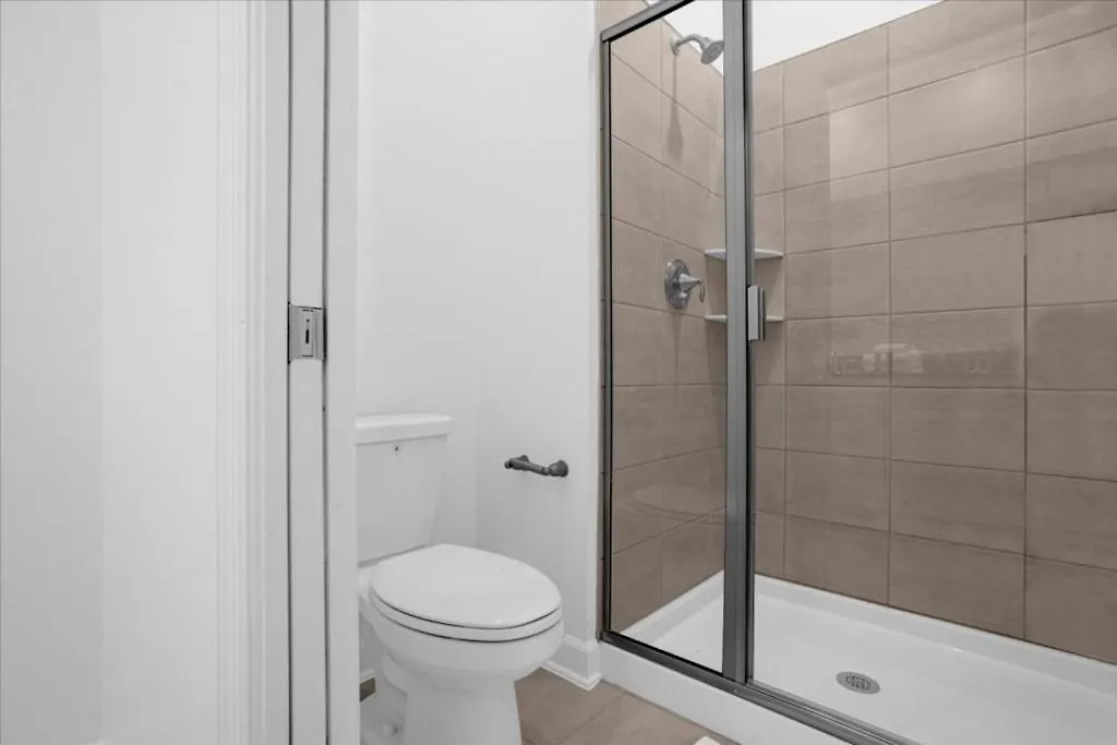 5 Bedrooms- 4 Bathrooms- Storey 2432rt New Holiday home *