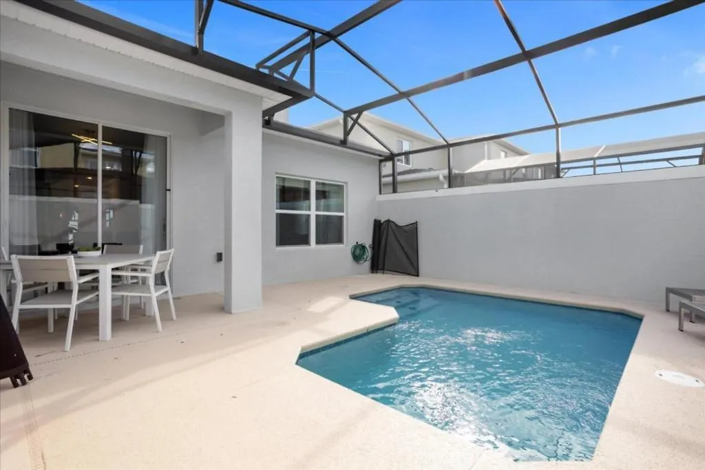 5 Bedrooms- 4 Bathrooms- Storey 2432rt New Kissimmee