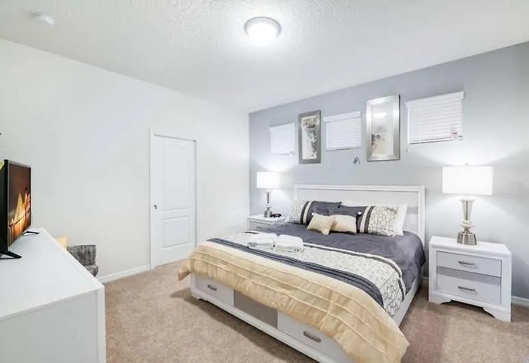 5 Bedrooms- 5,5 Bathrooms- Windsor 1836 Gd Kissimmee