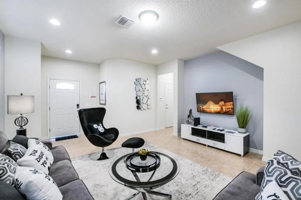 5 Bedrooms- 5,5 Bathrooms- Windsor 1836 Gd Kissimmee