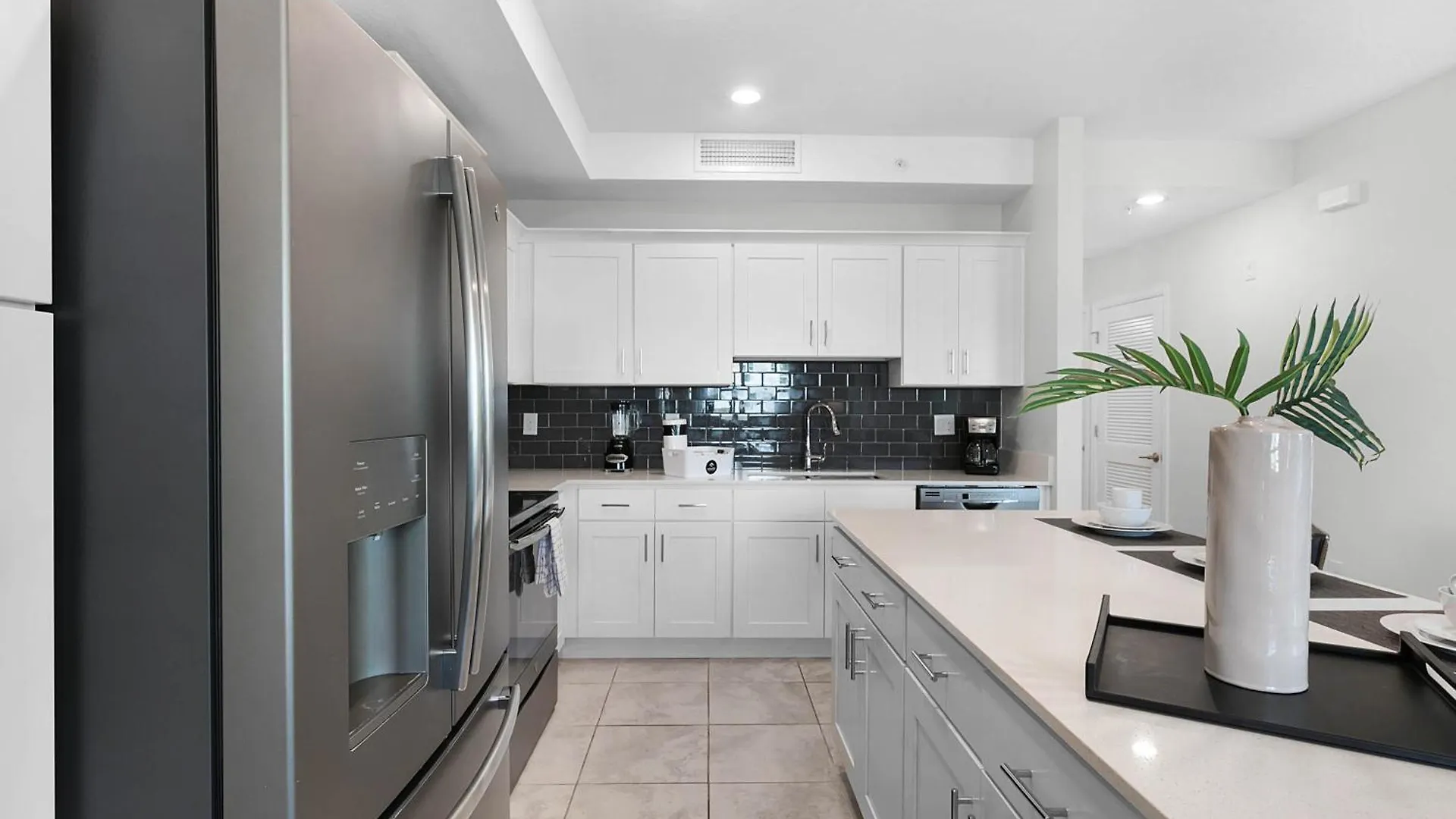 2 Bedroom- 2 Bathroom Storey 3120-103 Pc Kissimmee