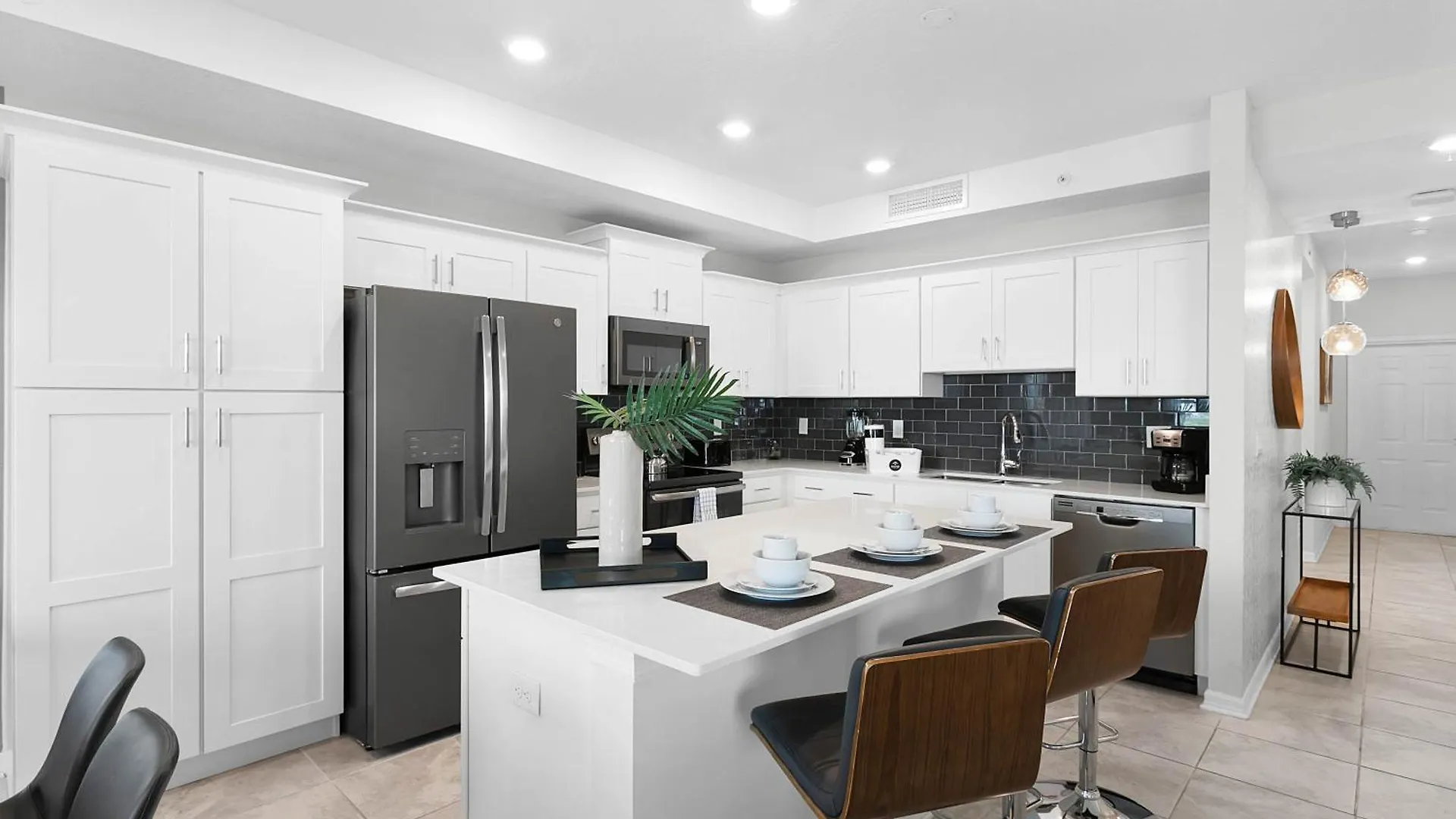 2 Bedroom- 2 Bathroom Storey 3120-103 Pc