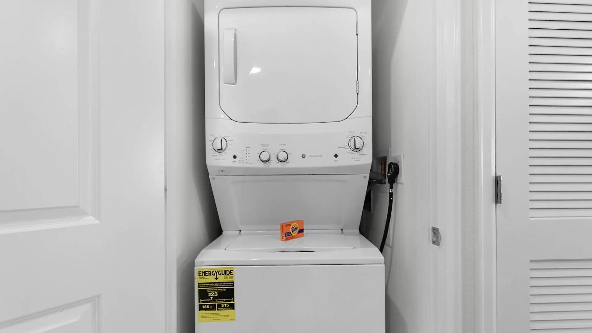 2 Bedroom- 2 Bathroom Storey 3120-103 Pc Apartment Kissimmee