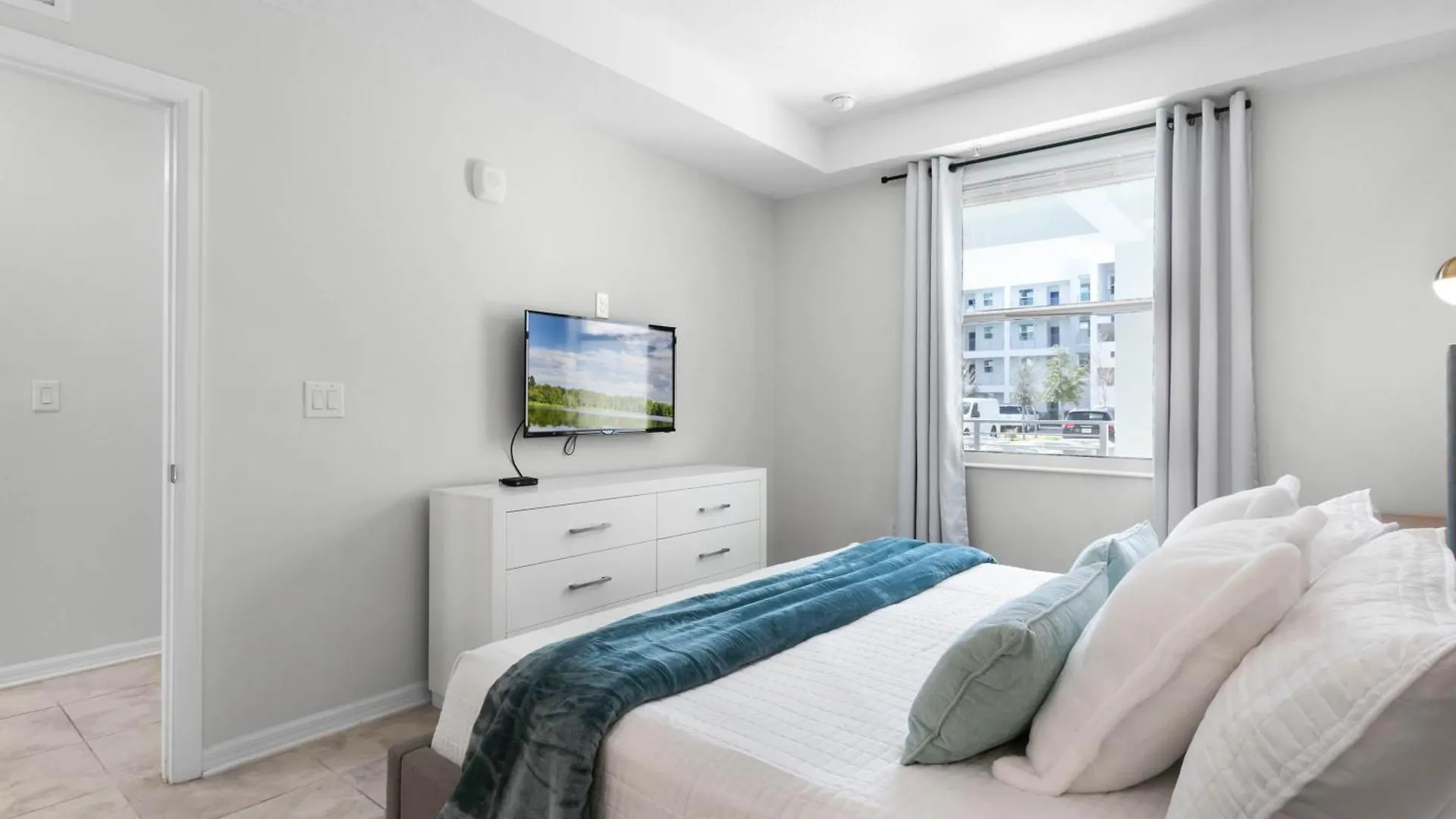 2 Bedroom- 2 Bathroom Storey 3120-103 Pc *