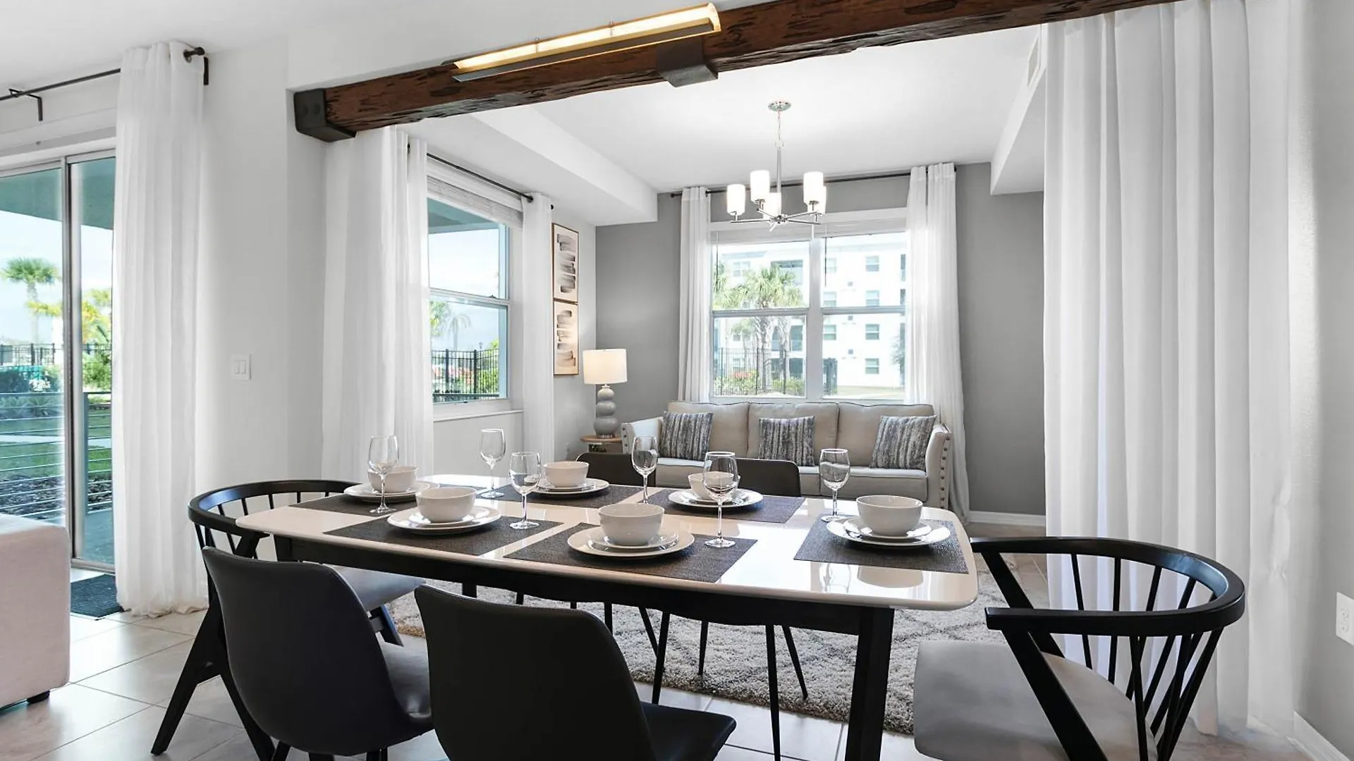 2 Bedroom- 2 Bathroom Storey 3120-103 Pc Apartment *