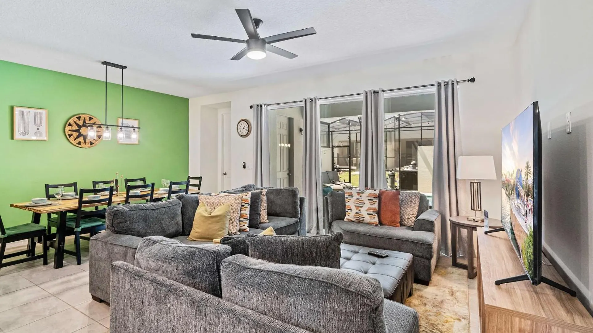 1832 Tropical Palms Circle Holiday home