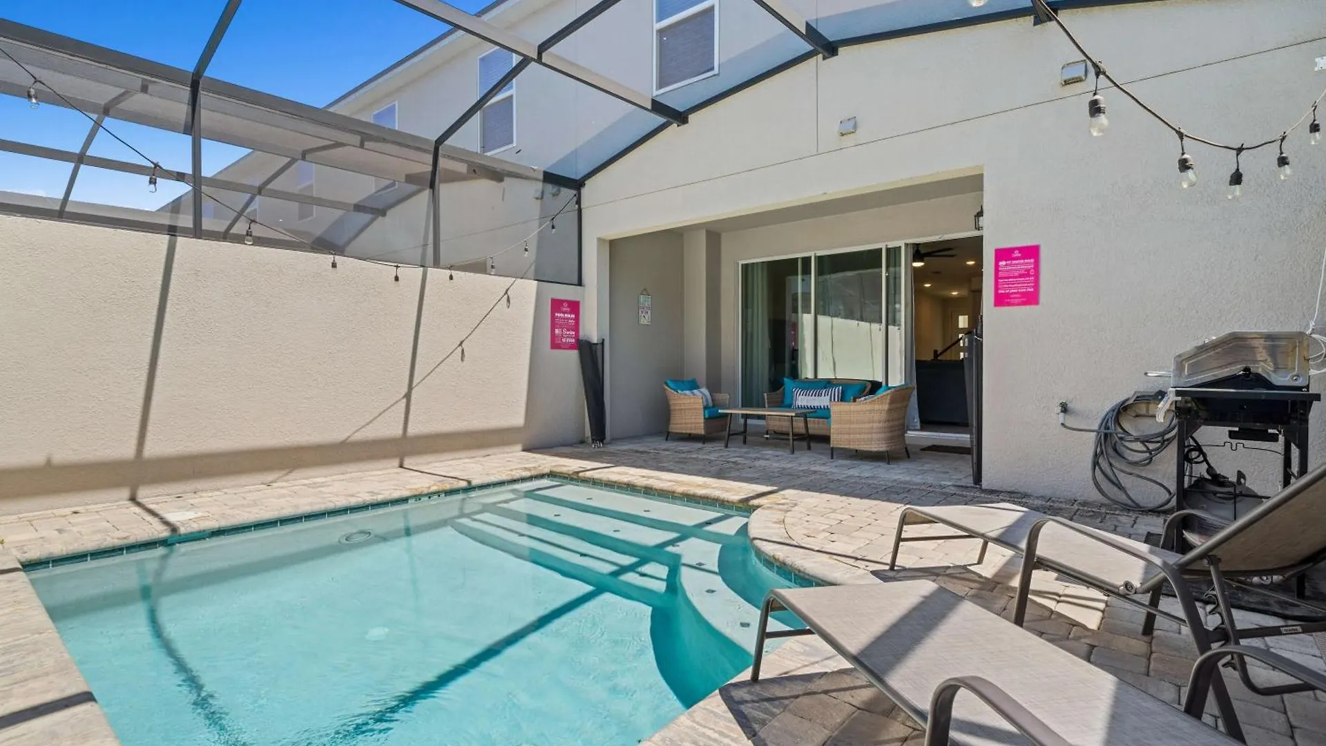 1832 Tropical Palms Circle *