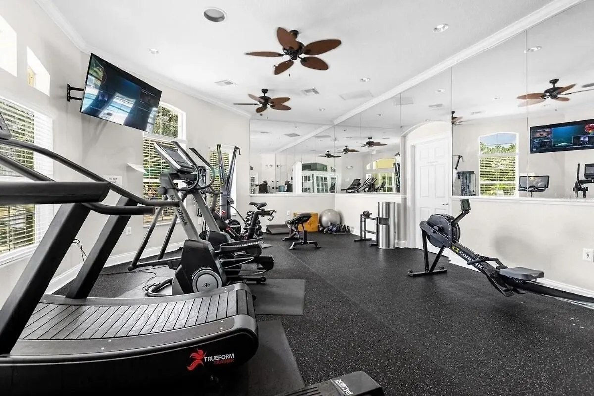 9mi From Free Clubhouse Pool Holiday home *