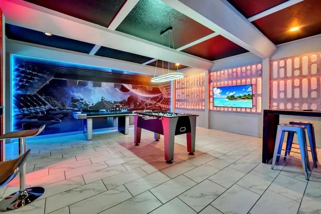 9 Bedroom Family 8 Minutes To Stl119 Holiday home *