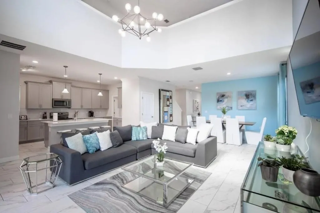 Beautiful 5 Bed With Game And Pool