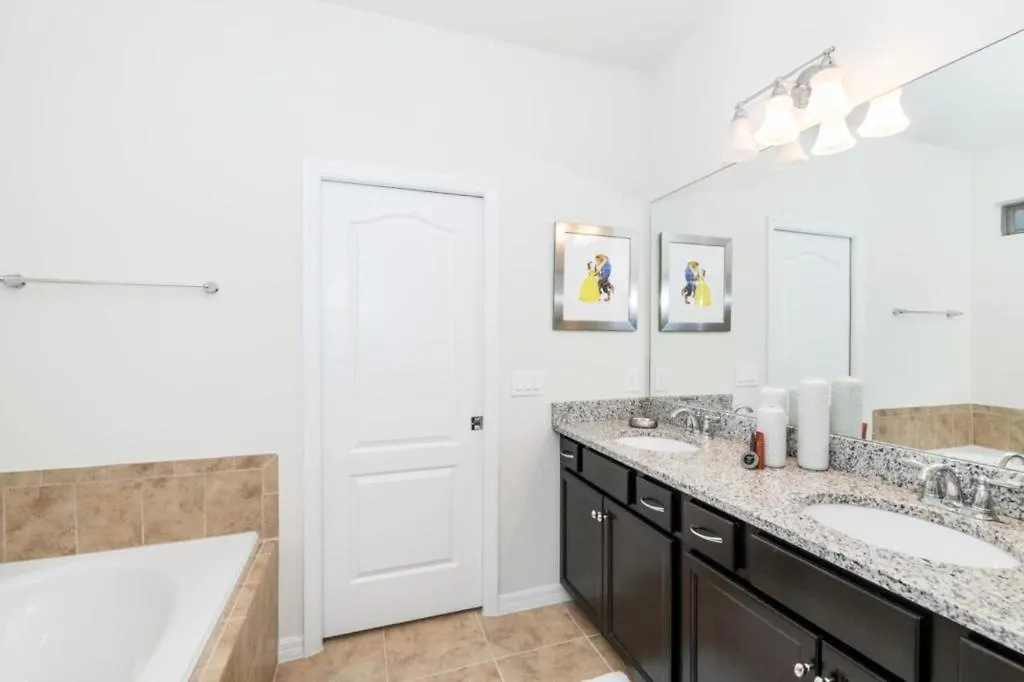 5 Bedrooms- 5,5 Bathrooms- Windsor 1836 Gd Holiday home Kissimmee