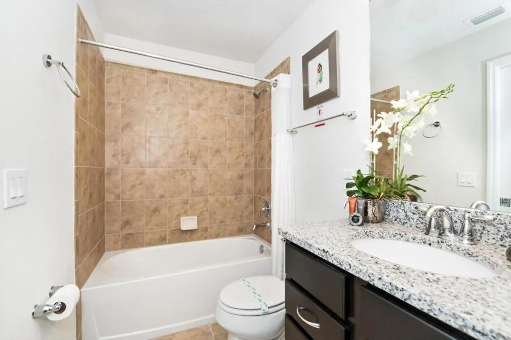 5 Bedrooms- 5,5 Bathrooms- Windsor 1836 Gd Kissimmee