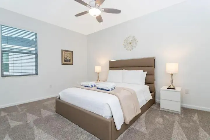 度假居 3 Bedroom 2.5 Ba Sleeps 8 Chg105 基西米