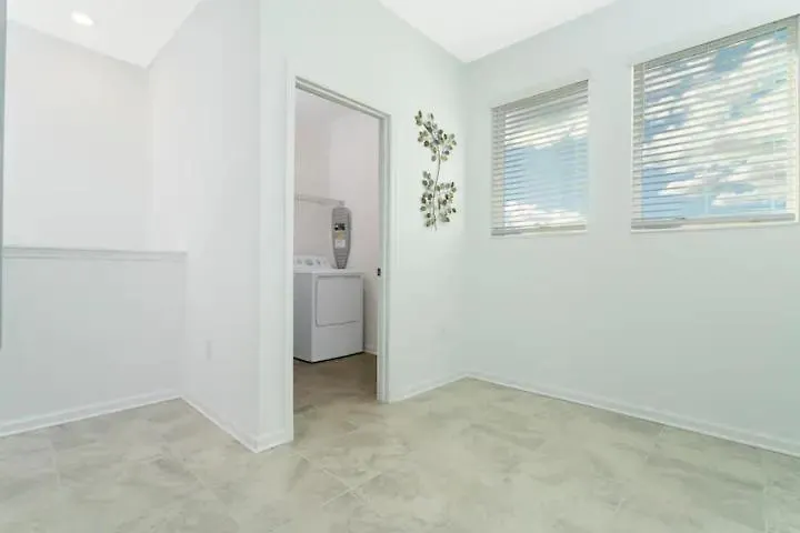 度假居 3 Bedroom 2.5 Ba Sleeps 8 Chg105 *