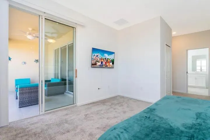 3 Bedroom 2.5 Ba Sleeps 8 Chg105 度假居