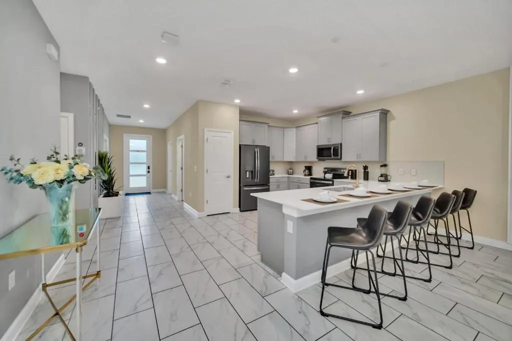 Holiday home 9 Bedroom Family 8 Minutes To Stl119 Kissimmee