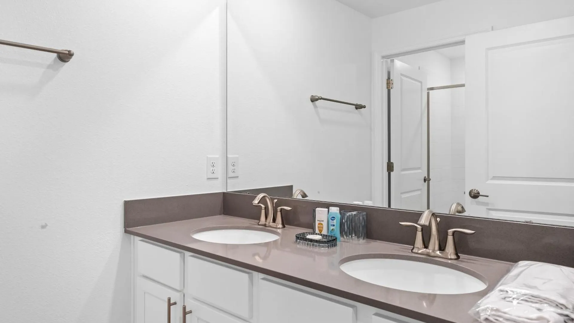 Holiday home 4 Bedroom Townhome Free Access To Amazing Chg109 *