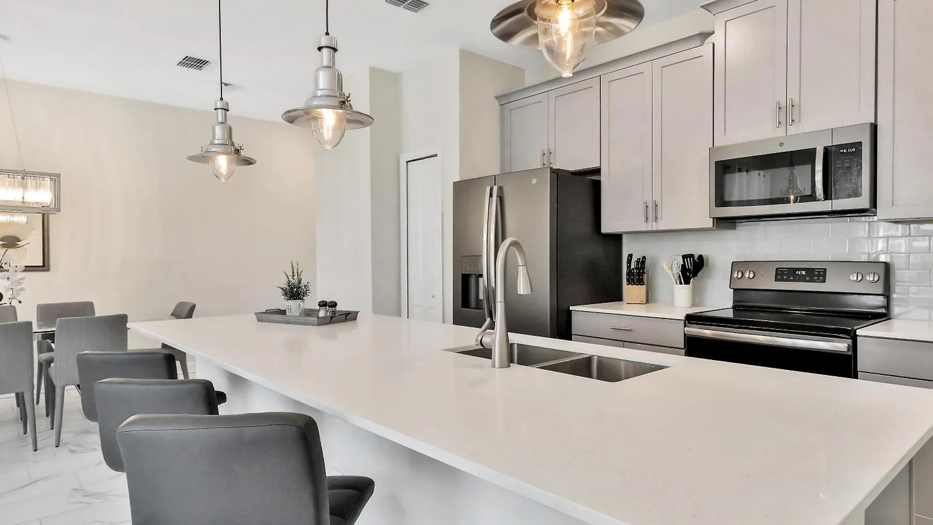 392 Oc - 4br Splendor: Private Pool * Kissimmee