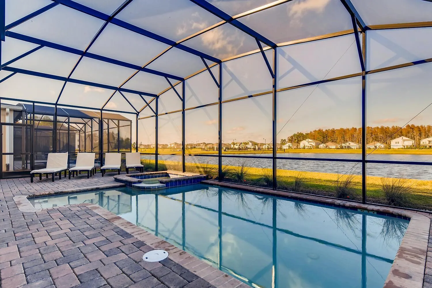 2859 Bd - Grand Luxury With A Sparkling Pool *