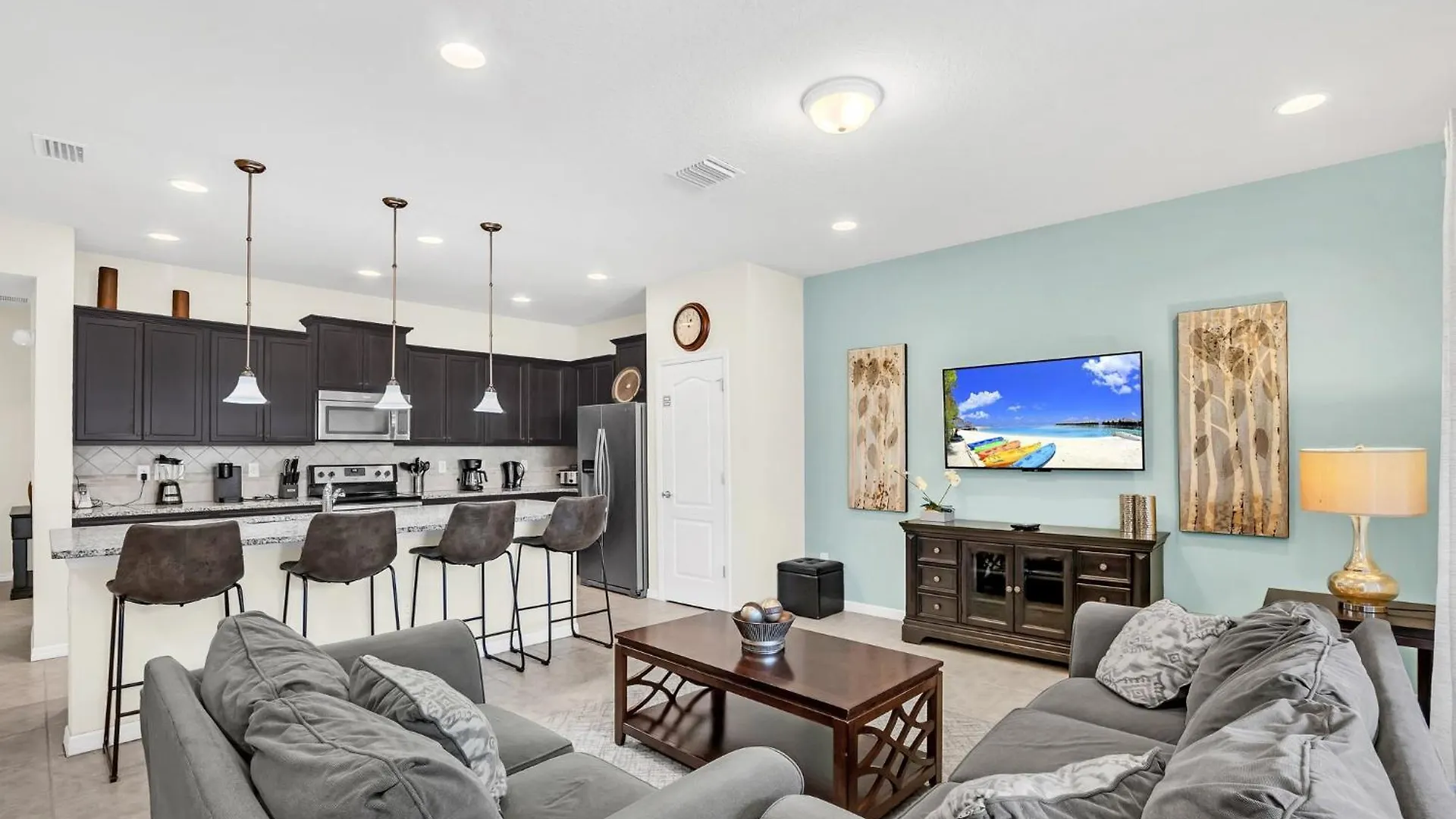 2027 Md - Windsor Westside Tranquil Haven *