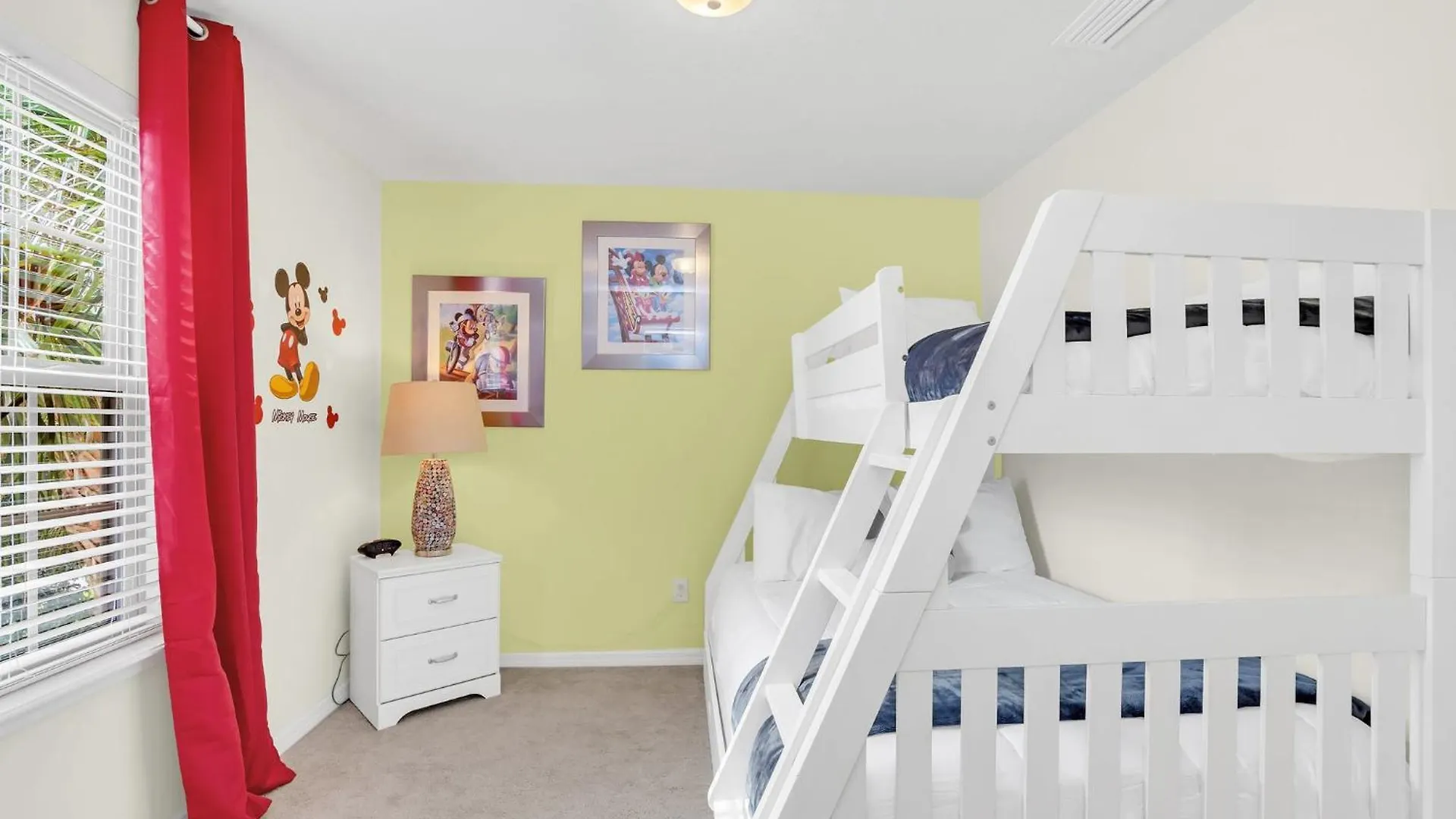 2027 Md - Windsor Westside Tranquil Haven *