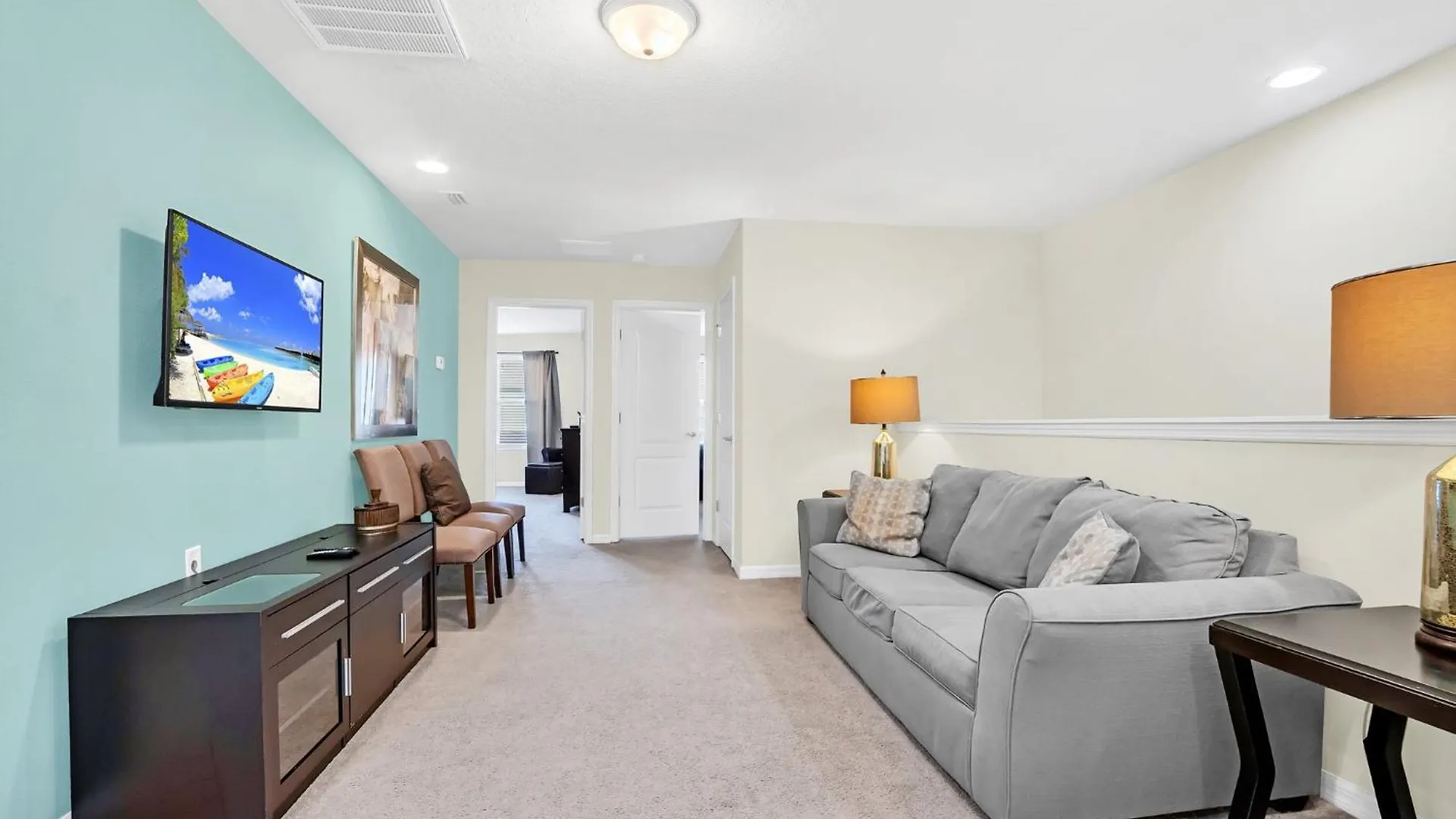 2027 Md - Windsor Westside Tranquil Haven